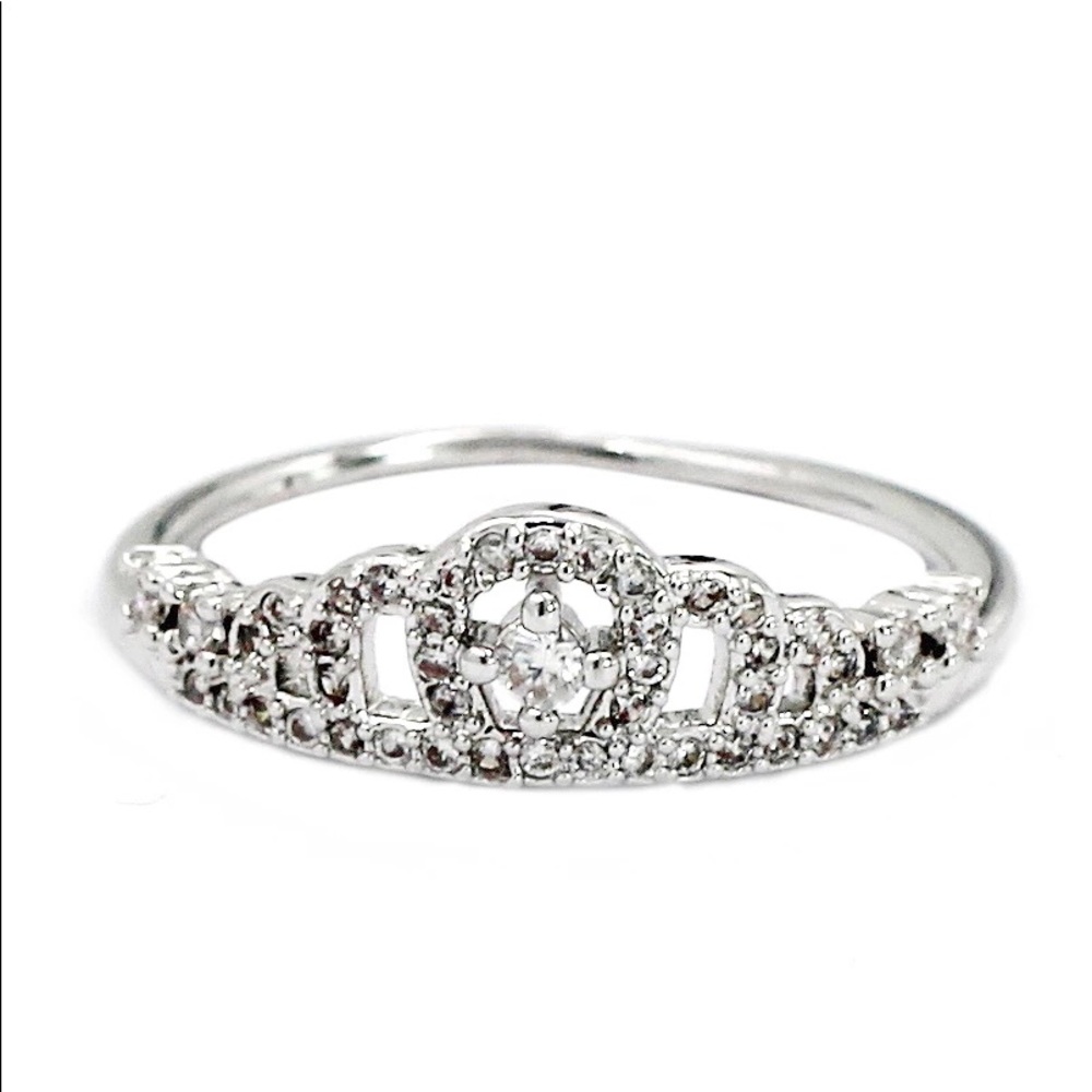 Fashion silver crystal ring